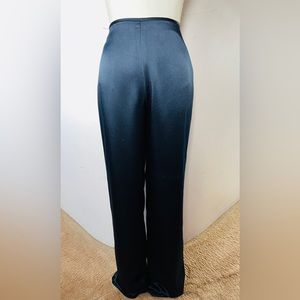 Carmen Marc Valvo, navy blue, silk dress pants, lined, size 4. Made is the USA